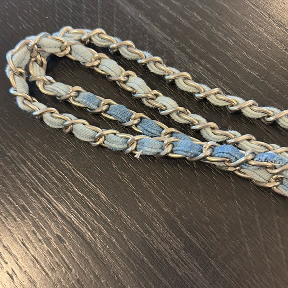 CHANEL DENIUM Shoulder Tote/Hobo Bag w Chanel snaps with charm - Picture 7 of 16